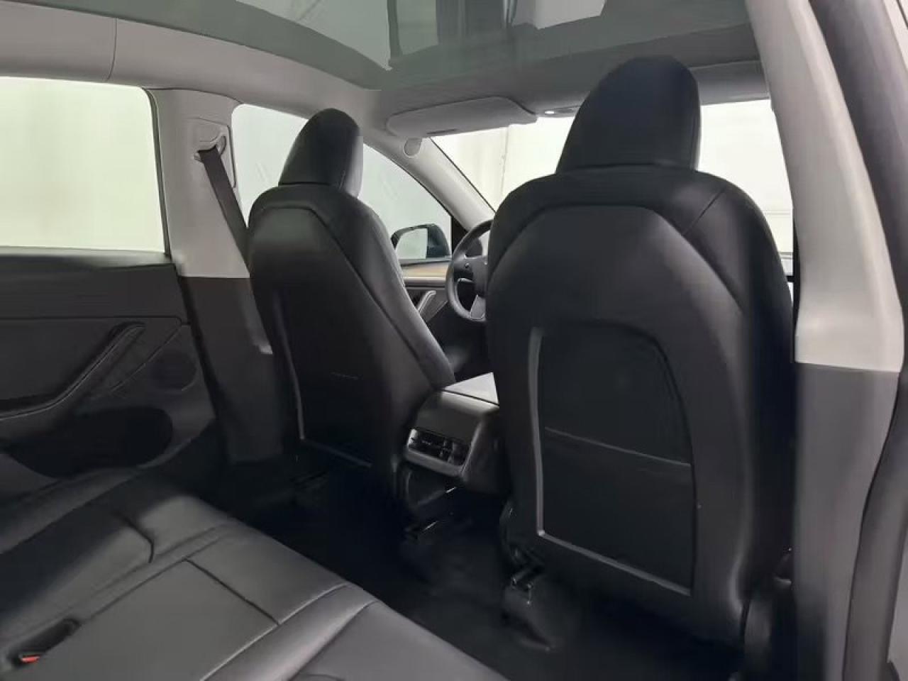 2023 Tesla Model Y LONG RANGE Photo