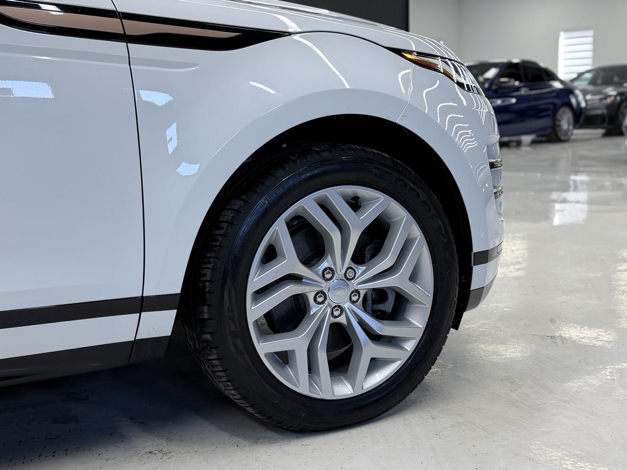 2022 Land Rover Range Rover Evoque R-DYNAMIC|NAV|PANO|LKA|BSM|FCW|ONE OWNER| Photo2