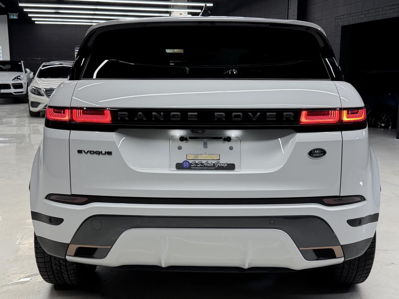 2022 Land Rover Range Rover Evoque R-DYNAMIC|NAV|PANO|LKA|BSM|FCW|ONE OWNER| Photo