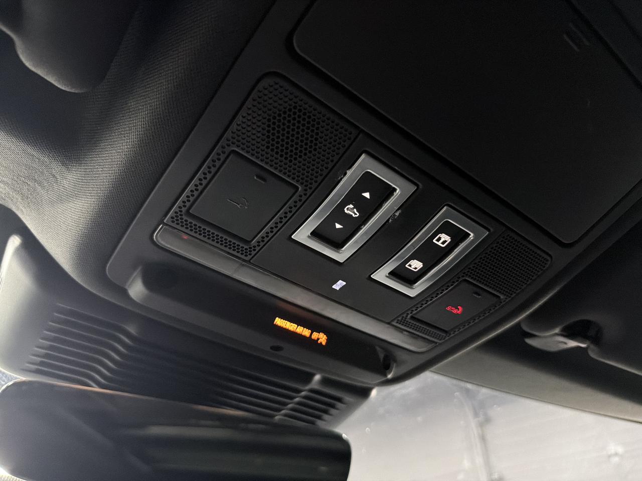 2022 Land Rover Range Rover Evoque R-DYNAMIC|NAV|PANO|LKA|BSM|FCW|ONE OWNER| Photo