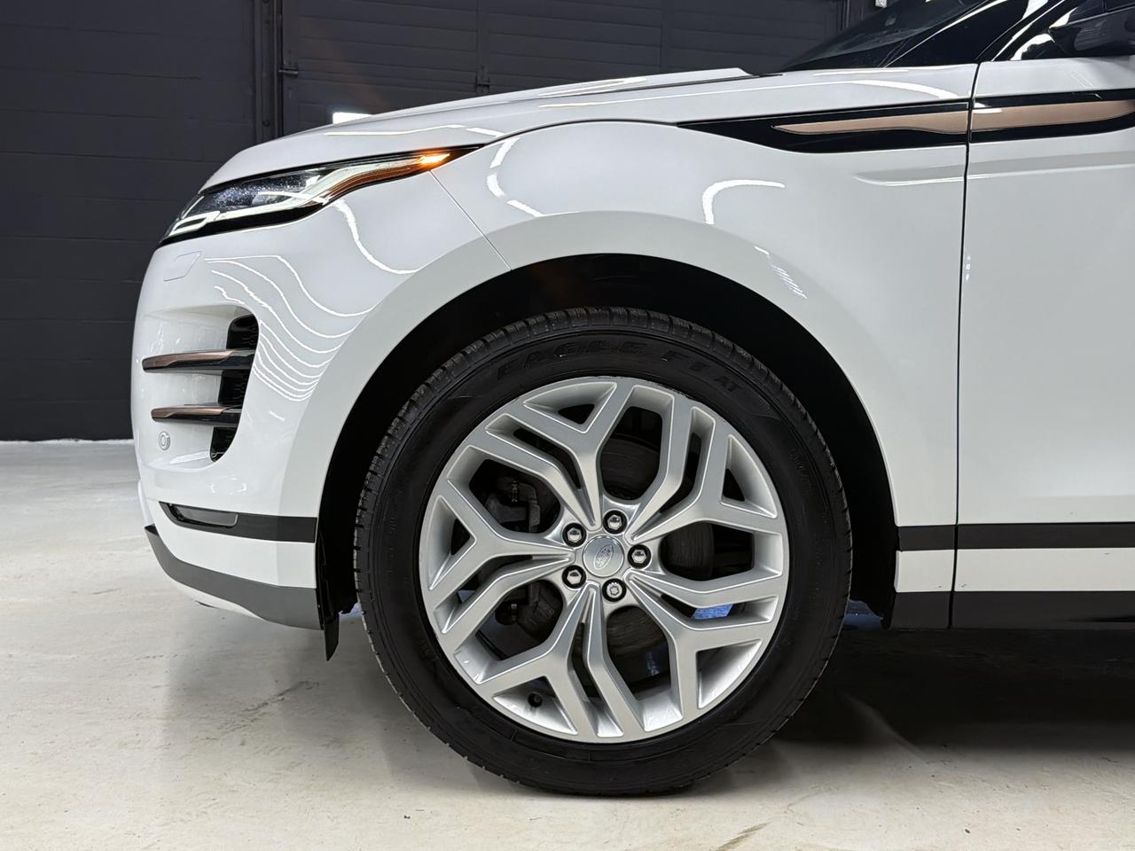 2022 Land Rover Range Rover Evoque R-DYNAMIC|NAV|PANO|LKA|BSM|FCW|ONE OWNER| Photo