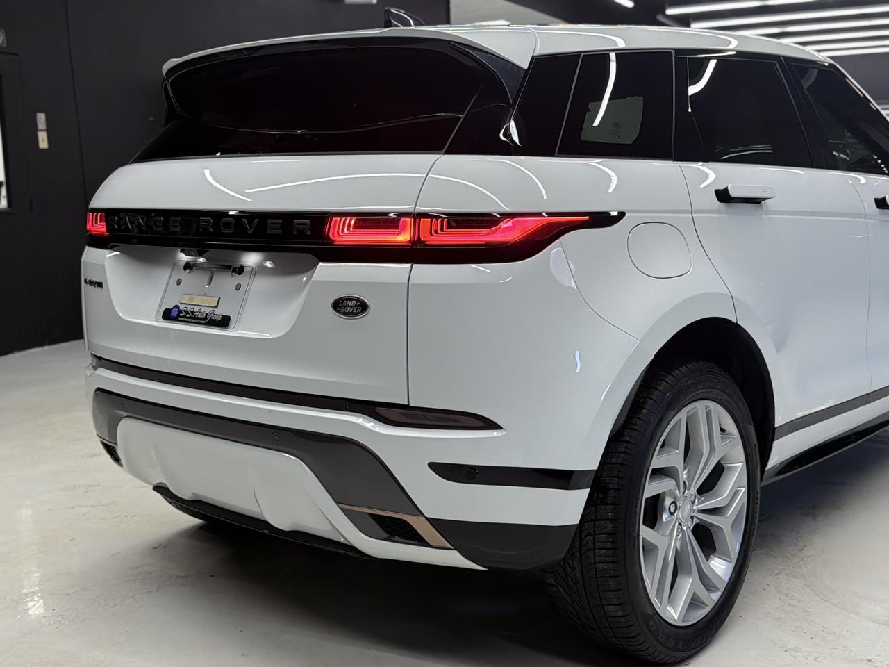 2022 Land Rover Range Rover Evoque R-DYNAMIC|NAV|PANO|LKA|BSM|FCW|ONE OWNER| Photo