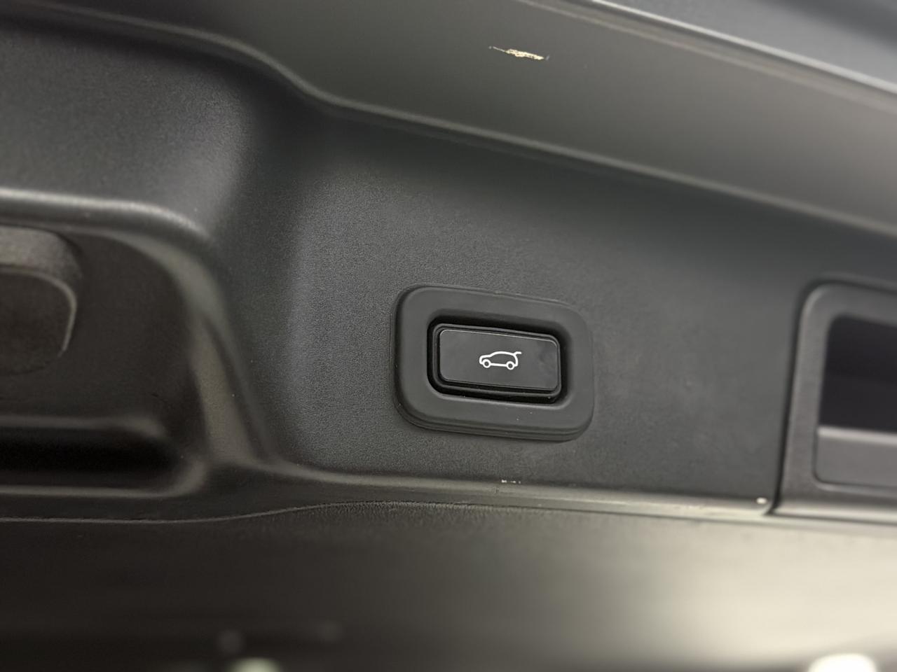 2022 Land Rover Range Rover Evoque R-DYNAMIC|NAV|PANO|LKA|BSM|FCW|ONE OWNER| Photo