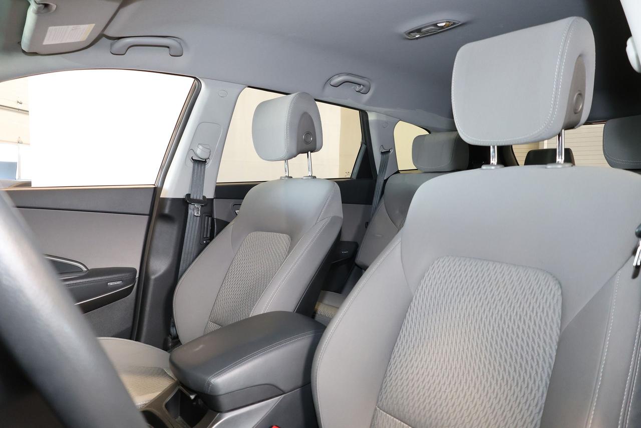 2018 Hyundai Santa Fe XL AWD - 7 PASSENGER|CAMERA|HEATED SEATS|2xRIM&TIRES Photo