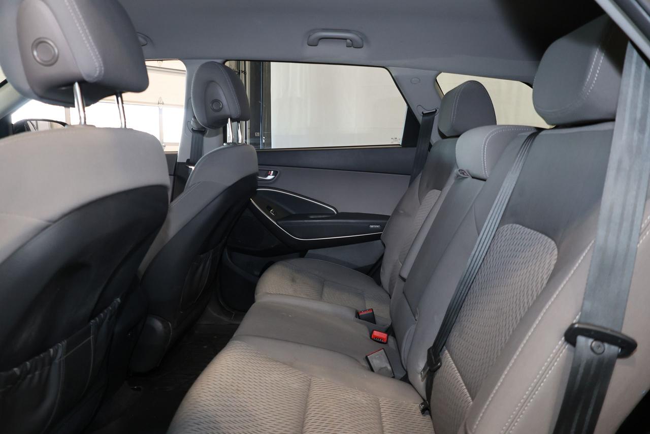 2018 Hyundai Santa Fe XL AWD - 7 PASSENGER|CAMERA|HEATED SEATS|2xRIM&TIRES Photo