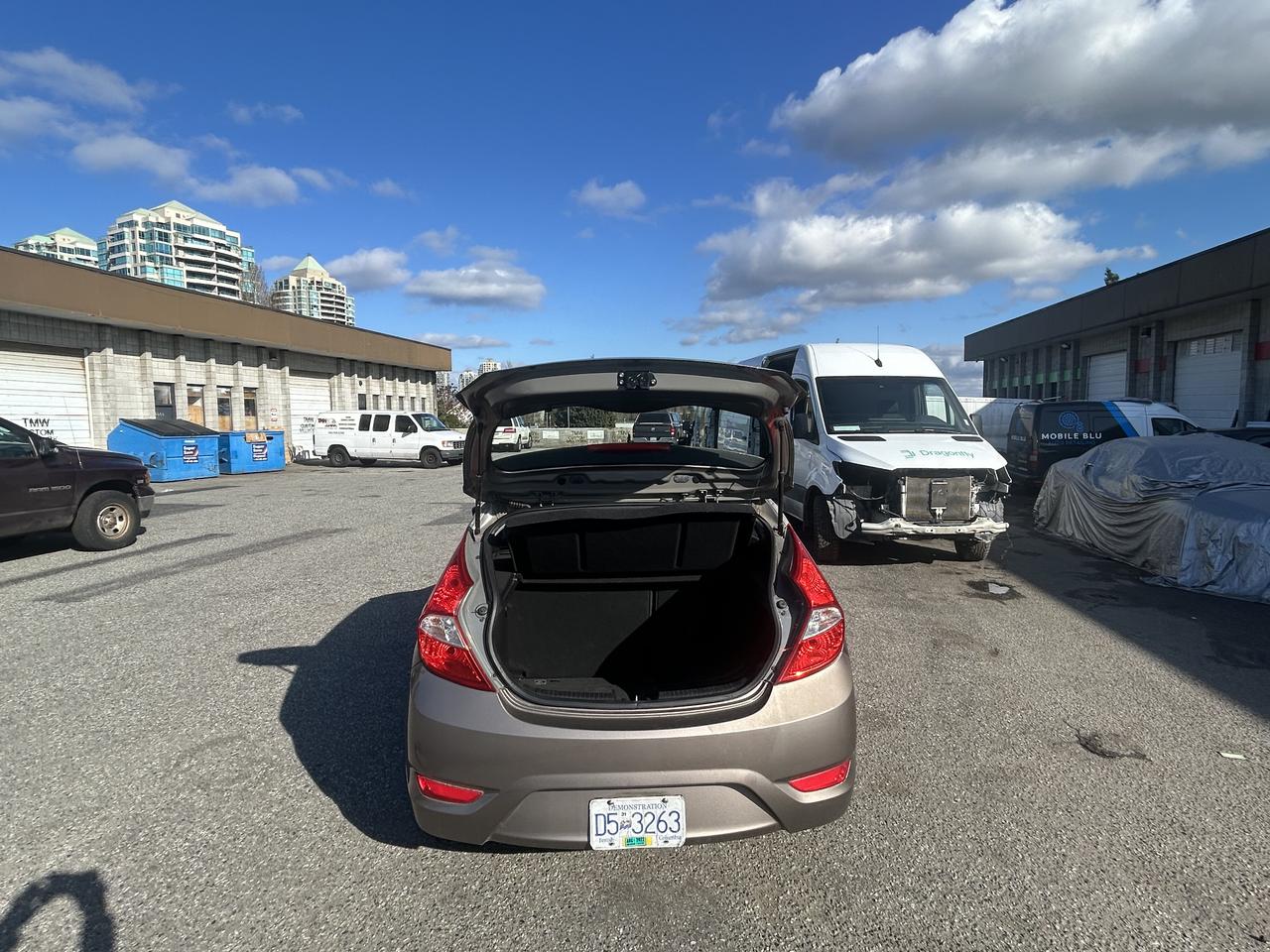 2014 Hyundai Accent GL - Photo #8