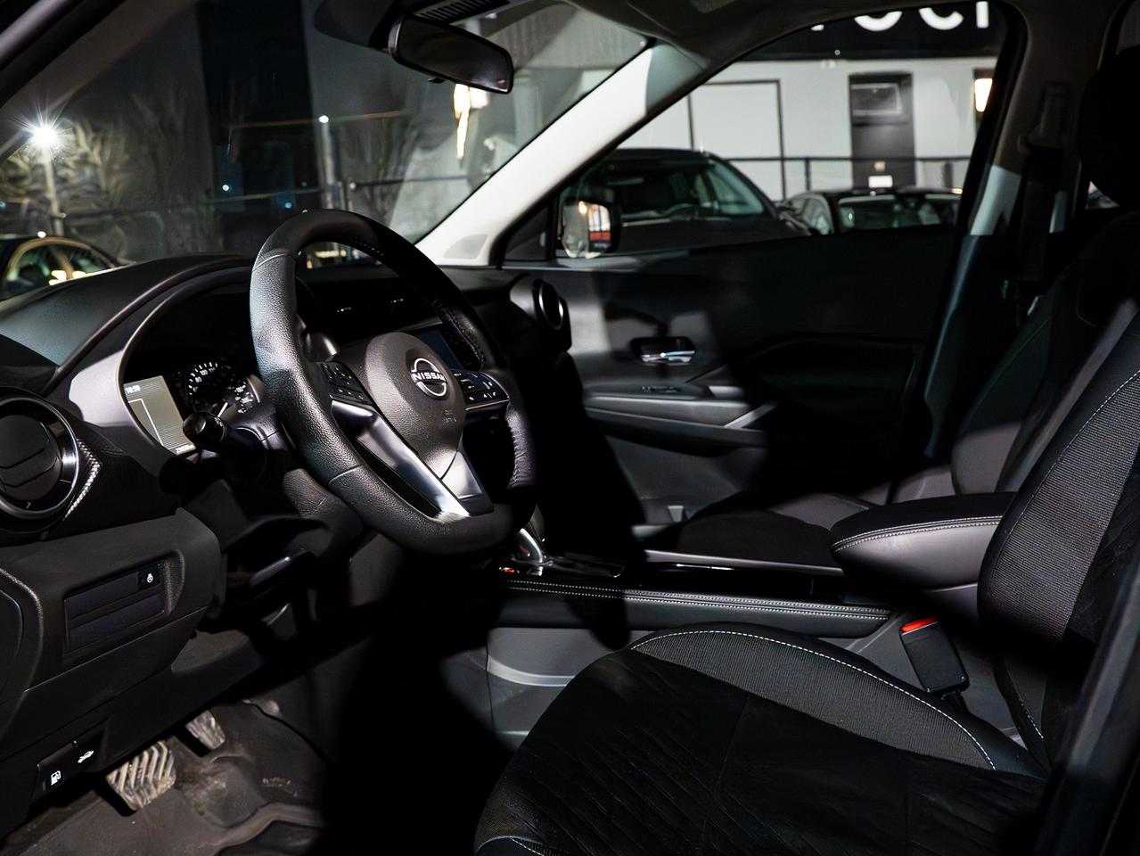 2025 Nissan Kicks SV| NO ACCIDENTS| CLEAN CARFAX| Photo