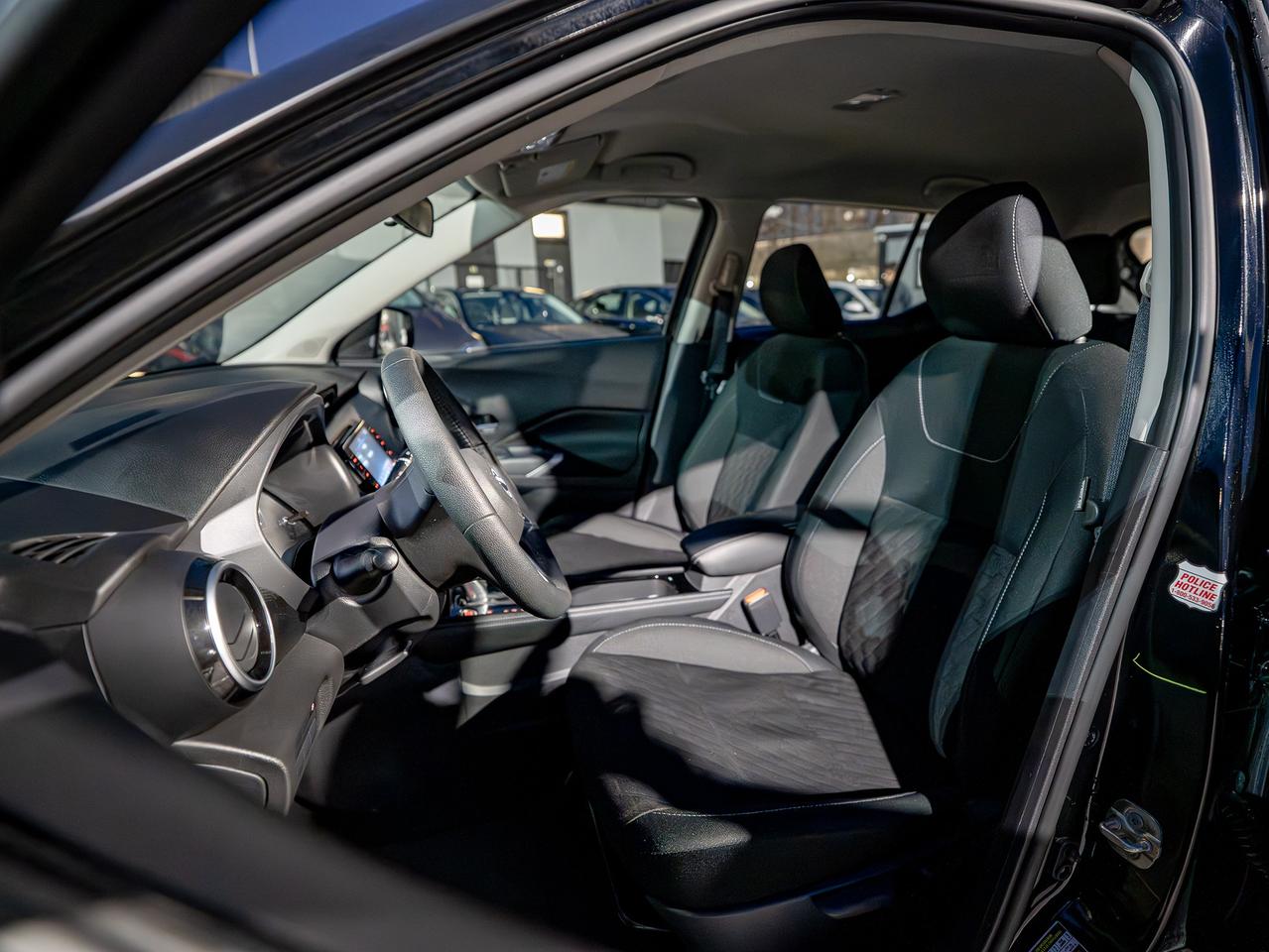 2025 Nissan Kicks SV| NO ACCIDENTS| CLEAN CARFAX| Photo