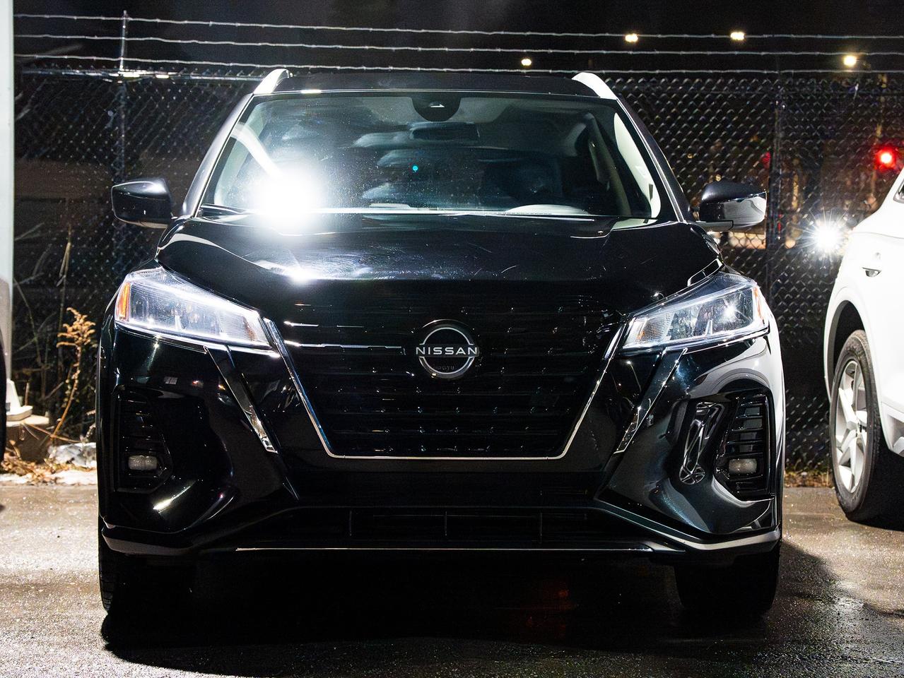 2025 Nissan Kicks SV| NO ACCIDENTS| CLEAN CARFAX| Photo