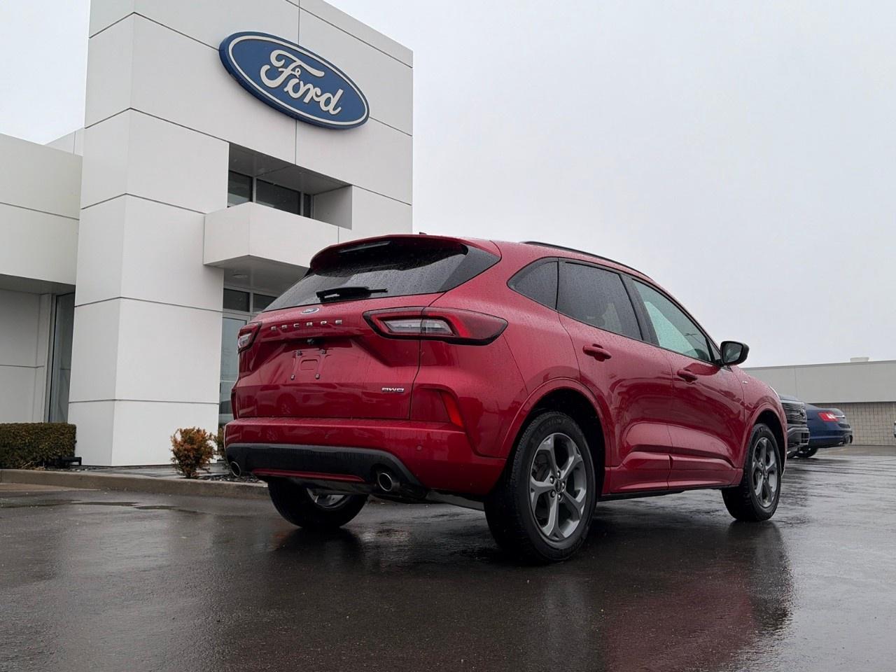 2024 Ford Escape ST-Line AWD Photo