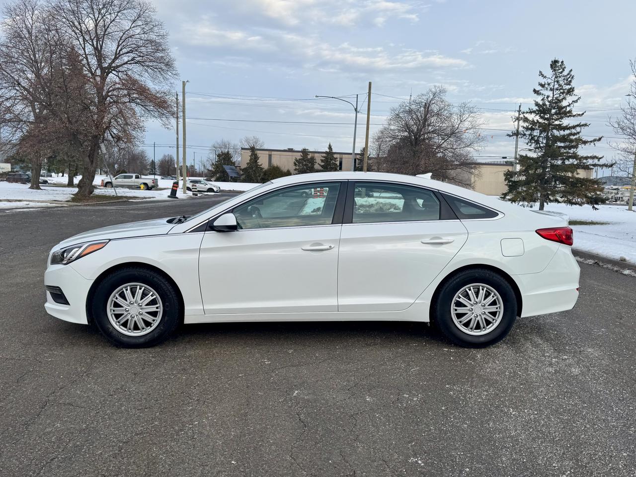 2017 Hyundai Sonata 2.4L GL Photo