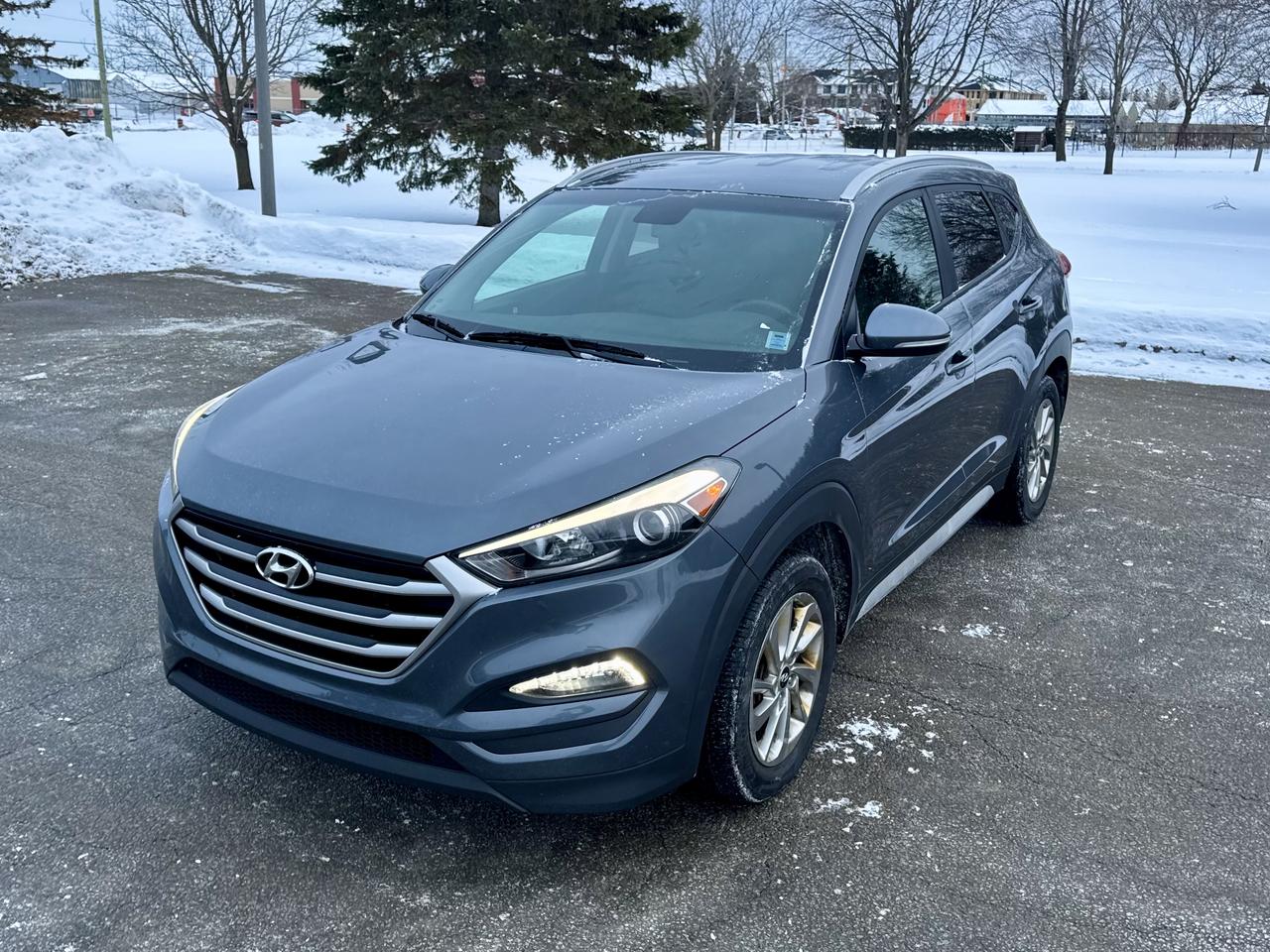 2017 Hyundai Tucson AWD  2.0L PREMIUM - Photo #1