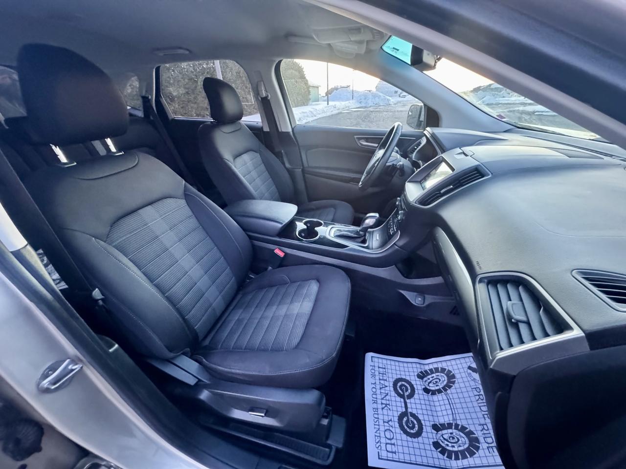 2017 Ford Edge SEL Photo