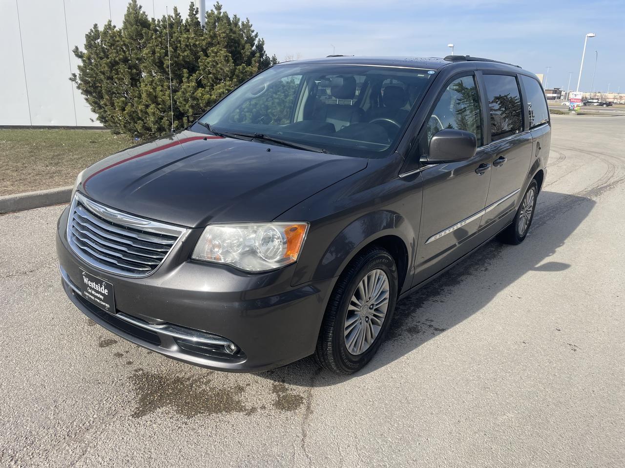 2015 Chrysler Town & Country 4dr Wgn Touring w/Leather - Photo #1