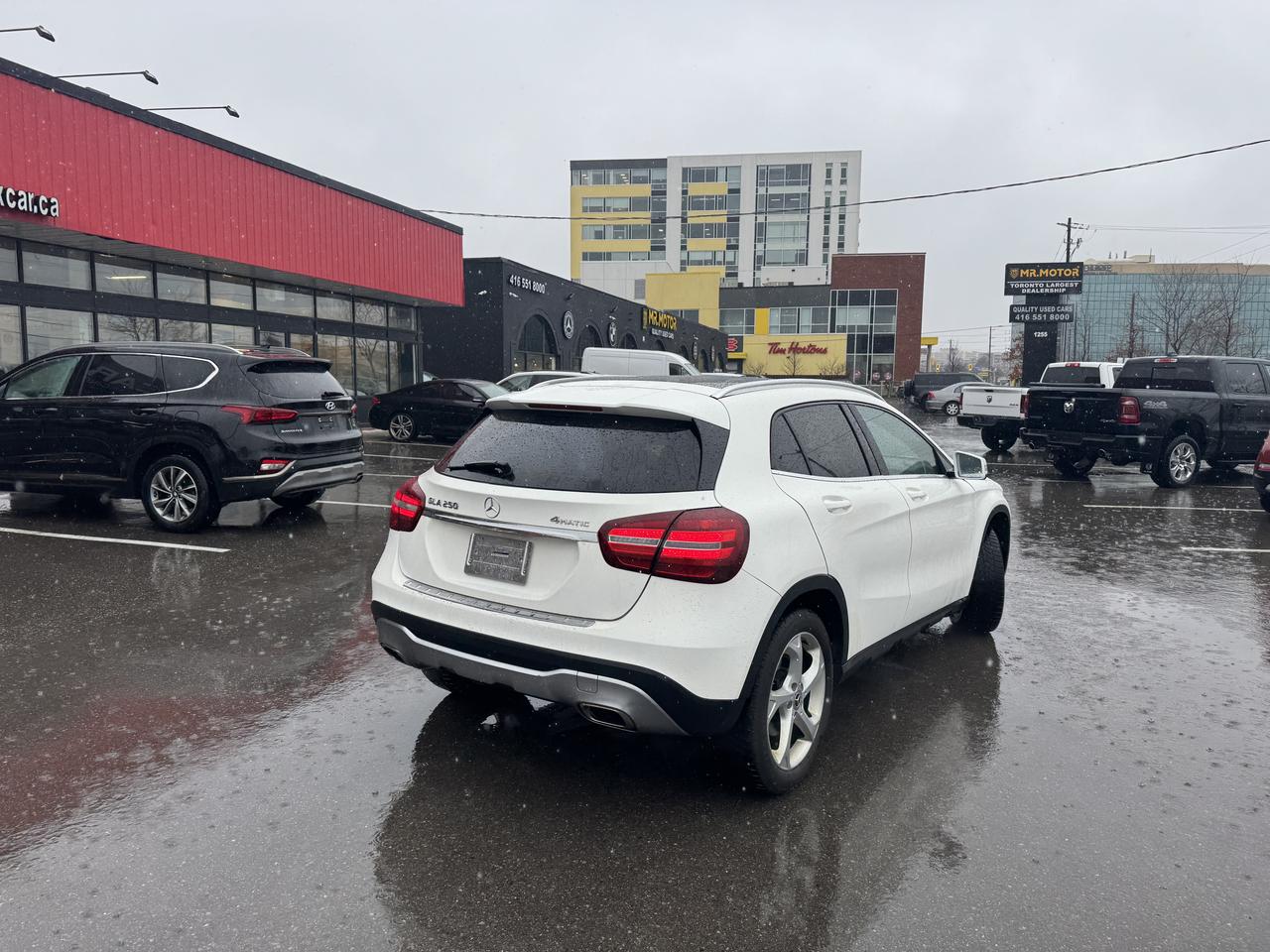 2018 Mercedes-Benz GLA GLA 250 4MATIC LEATHER PAN/ROOF CARPLAY CAMERA Photo2