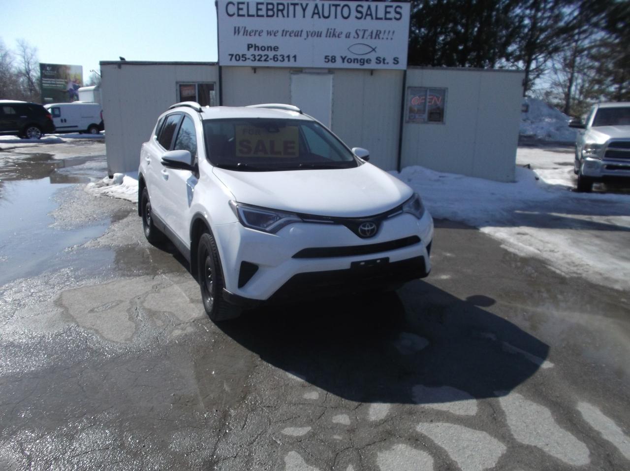 <p>1 OWNER CERT AND E TESTED CAR FAX CANADA&nbsp;&nbsp; A/C CLIMATE CONTROL HEATED SEATS LANE ALERT BACK UP CAMERA TILT CRUISE POWER WINDOWS LOCKS MIRRORS&nbsp; 2 SETS ON TIRES&nbsp; PRICE NOT INCLUDING LINC OR TAX&nbsp;</p>