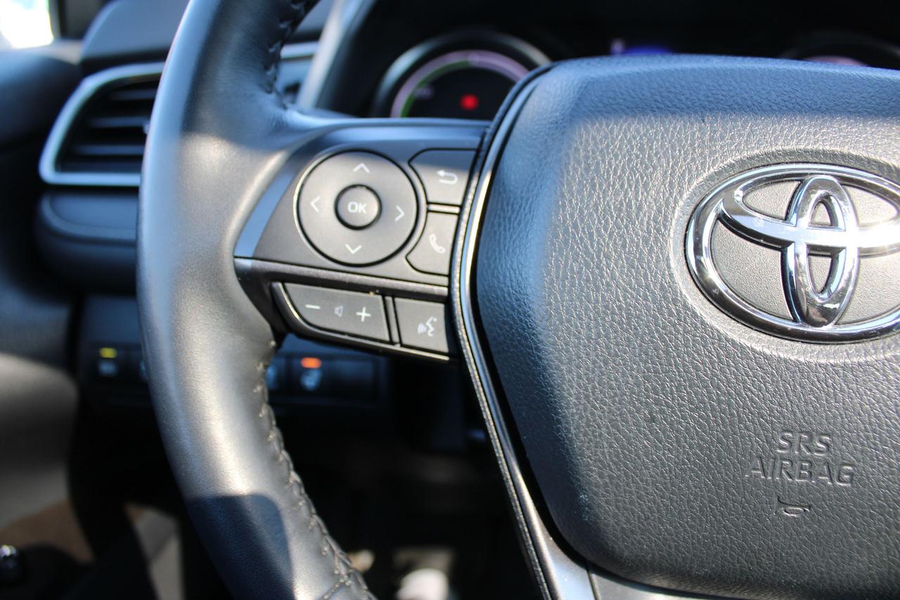 2024 Toyota Camry Hybrid SE Auto Photo