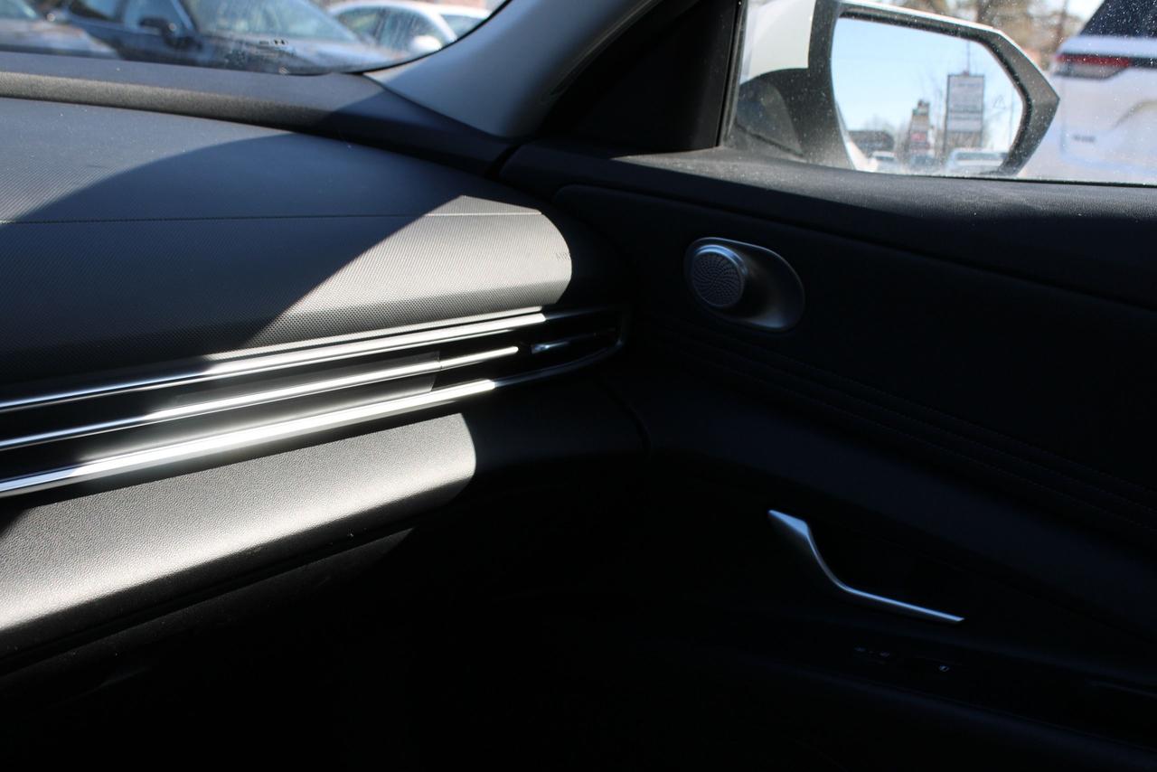 2024 Hyundai Elantra Preferred Photo