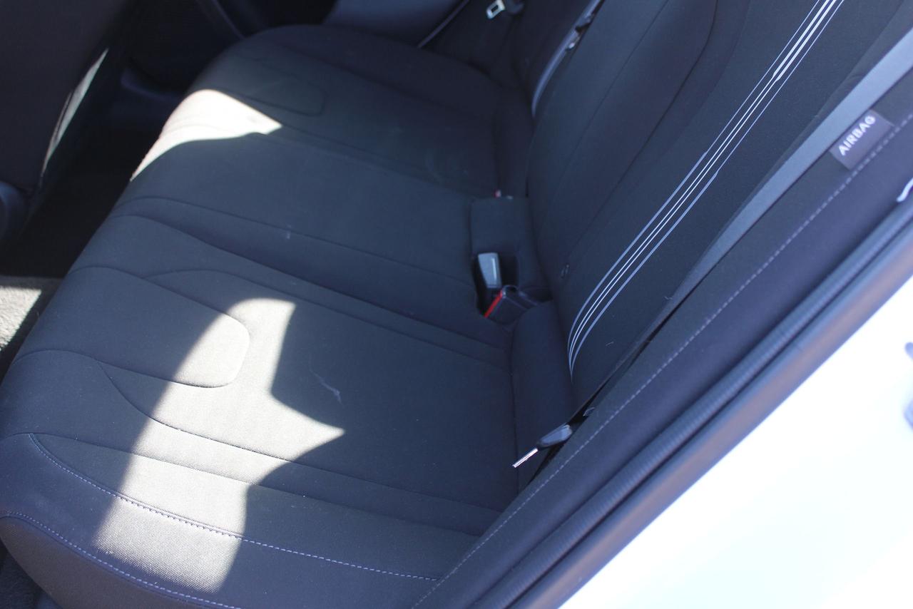 2024 Hyundai Elantra Preferred Photo