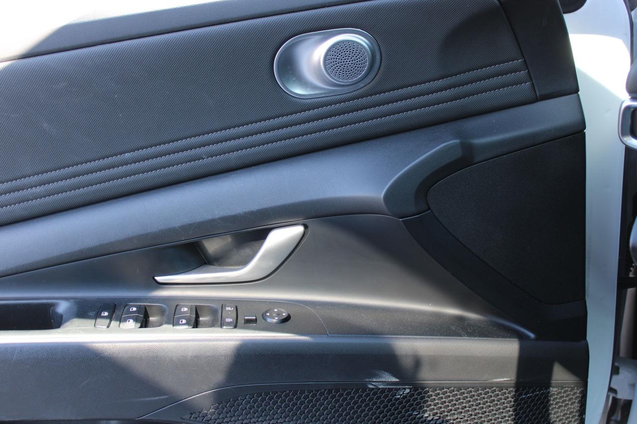 2024 Hyundai Elantra Preferred Photo