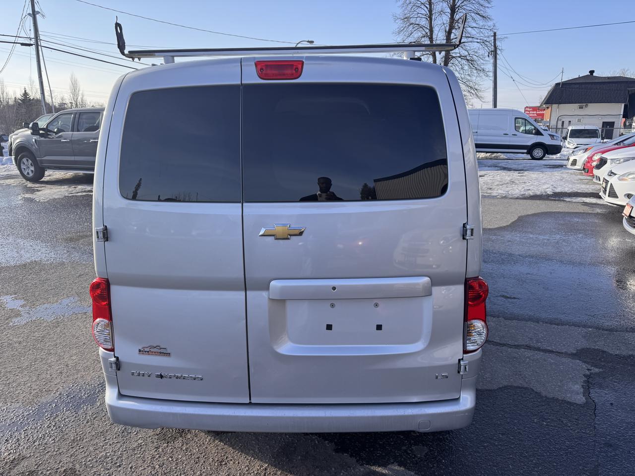2017 Chevrolet City Express LS Photo3