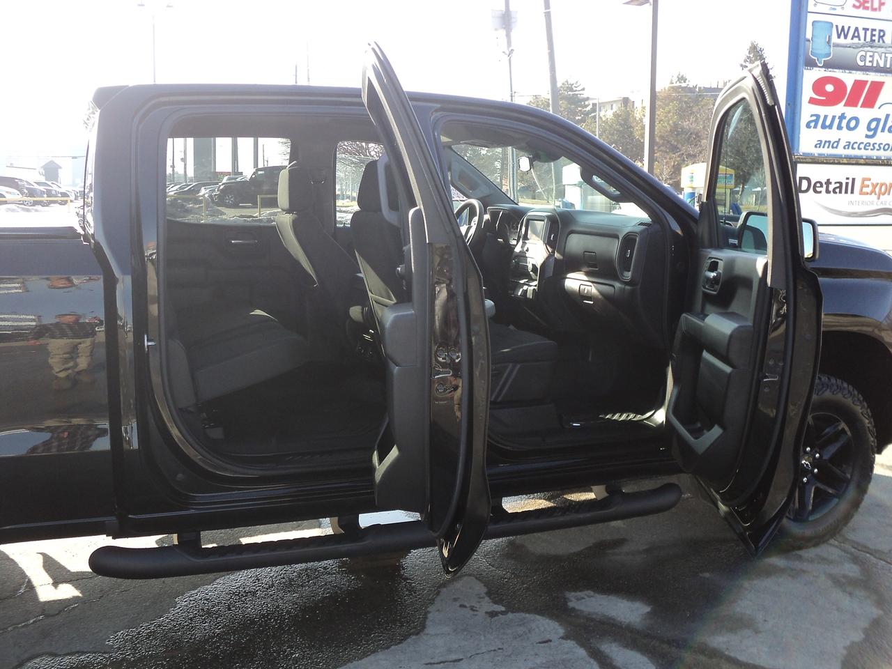 2024 Chevrolet Silverado 1500 CustomTrailBossCrewCabZ71 4WD 5.3L8cylGas 6'7"Box Photo