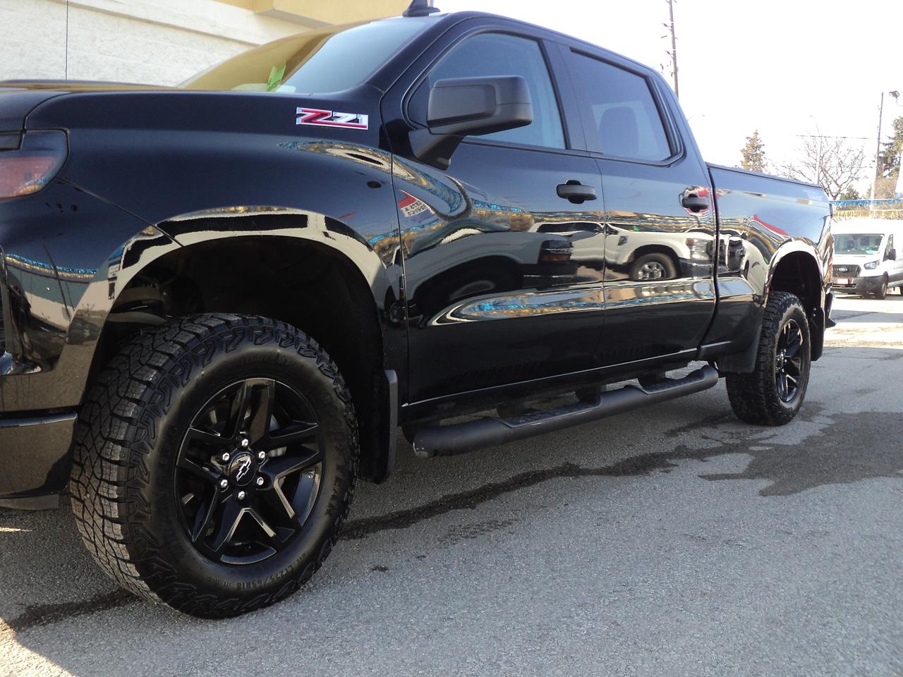 2024 Chevrolet Silverado 1500 CustomTrailBossCrewCabZ71 4WD 5.3L8cylGas 6'7"Box Photo