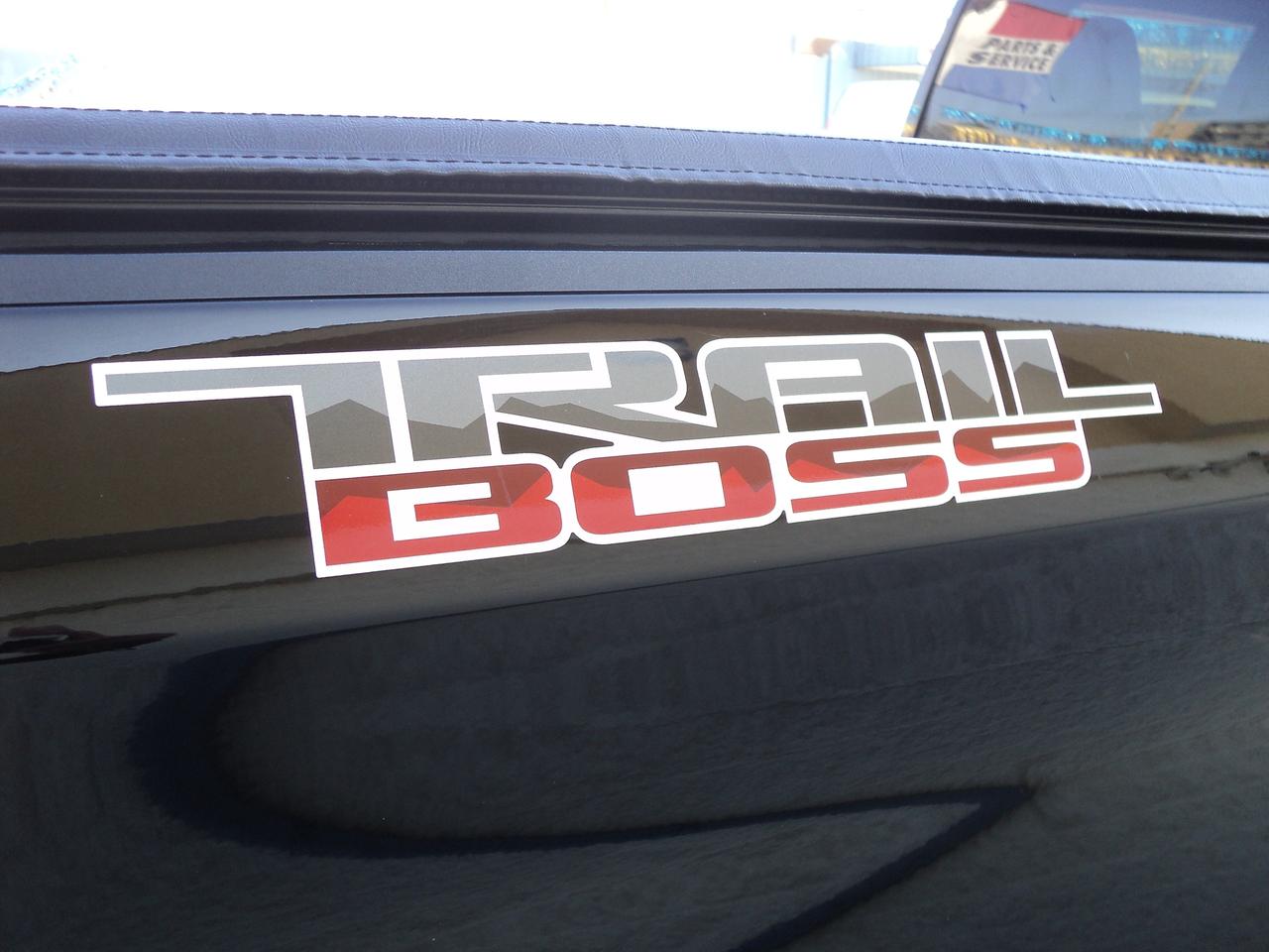 2024 Chevrolet Silverado 1500 CustomTrailBossCrewCabZ71 4WD 5.3L8cylGas 6'7"Box Photo