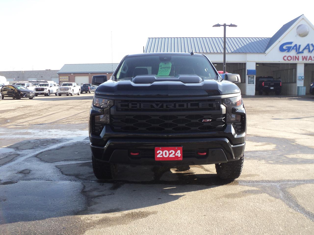 2024 Chevrolet Silverado 1500 CustomTrailBossCrewCabZ71 4WD 5.3L8cylGas 6'7"Box Photo