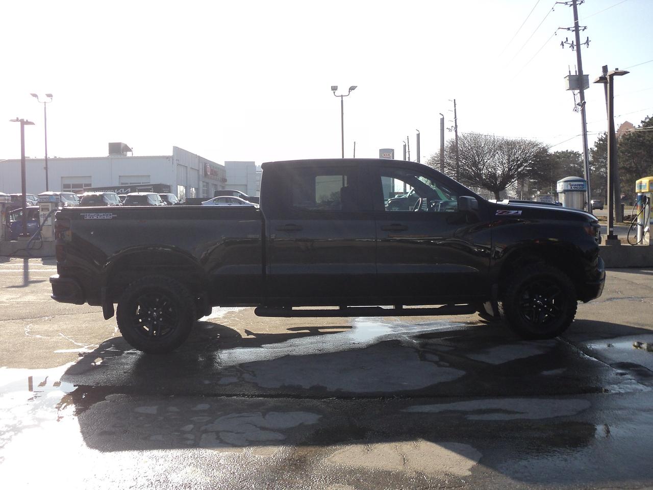 2024 Chevrolet Silverado 1500 CustomTrailBossCrewCabZ71 4WD 5.3L8cylGas 6'7"Box Photo