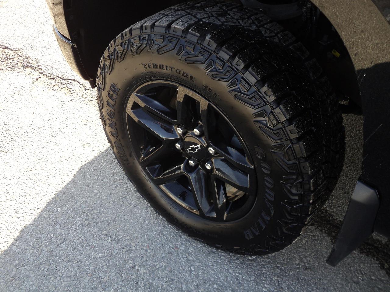 2024 Chevrolet Silverado 1500 CustomTrailBossCrewCabZ71 4WD 5.3L8cylGas 6'7"Box Photo