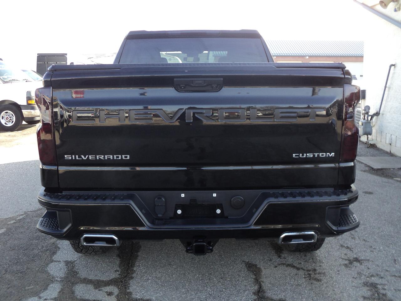 2024 Chevrolet Silverado 1500 CustomTrailBossCrewCabZ71 4WD 5.3L8cylGas 6'7"Box Photo