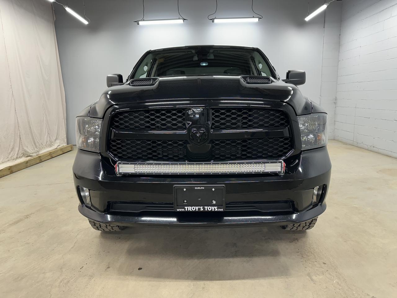 2021 RAM 1500 Classic EXPRESS 4X4 CREW CAB 5'7" BOX Photo