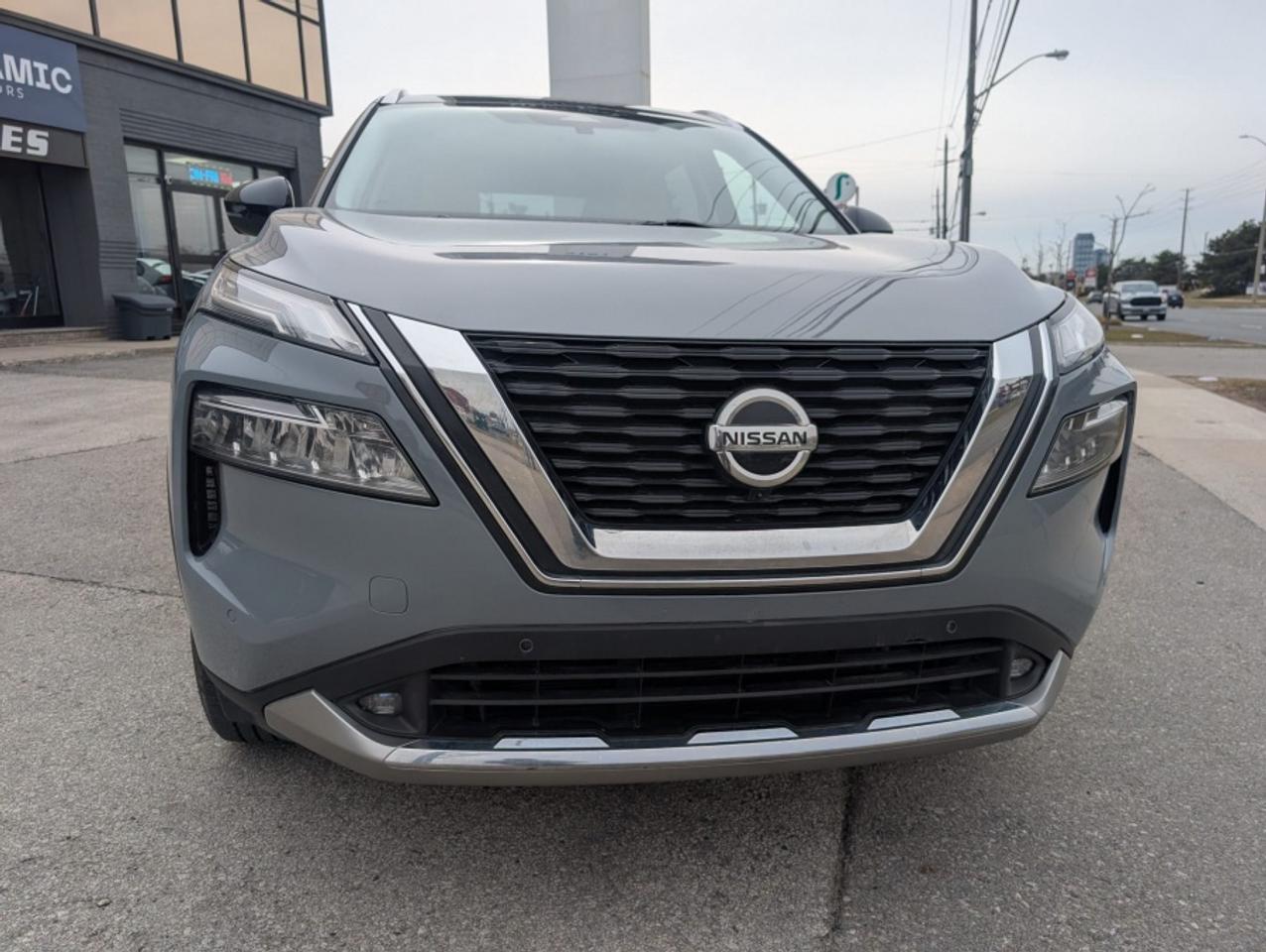 2021 Nissan Rogue PLATINUM / FULL SERVICE RECORDS/ TWO TONE EXTERIOR - Photo #3