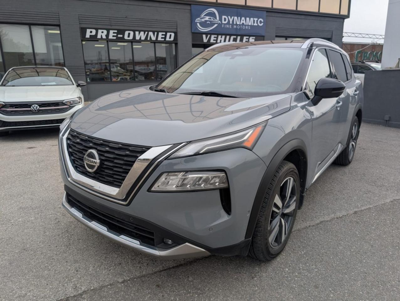 2021 Nissan Rogue PLATINUM / FULL SERVICE RECORDS/ TWO TONE EXTERIOR
