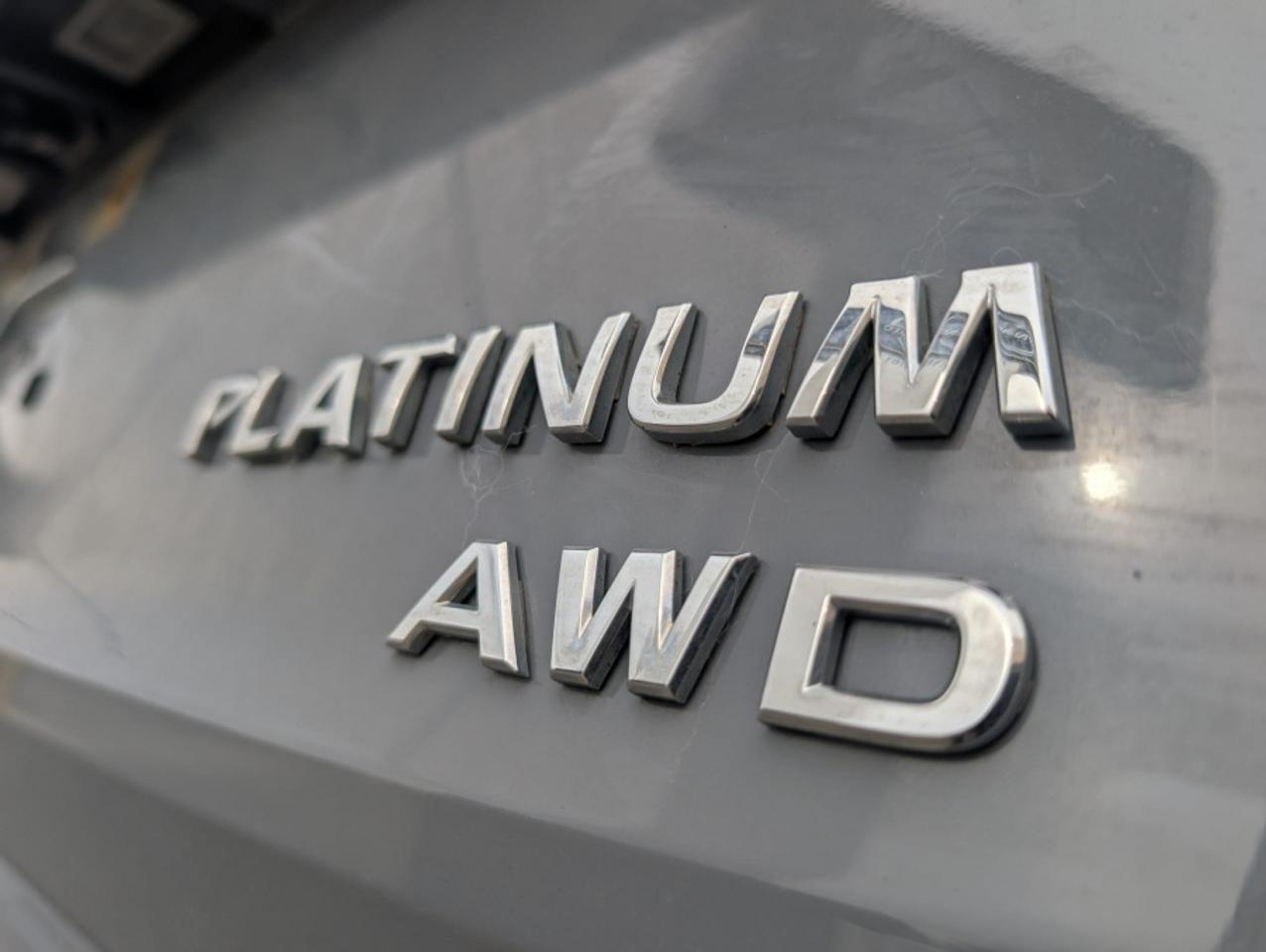 2021 Nissan Rogue PLATINUM / FULL SERVICE RECORDS/ TWO TONE EXTERIOR Photo