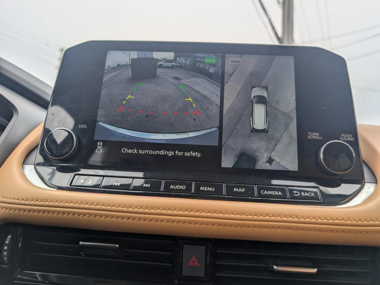 2021 Nissan Rogue PLATINUM / FULL SERVICE RECORDS/ TWO TONE EXTERIOR Photo