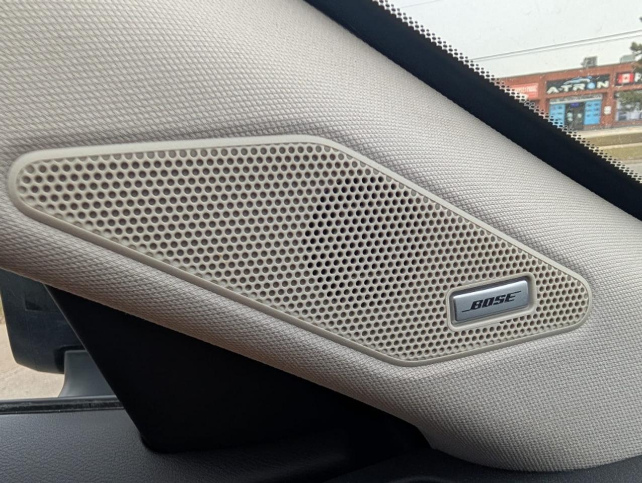 2021 Nissan Rogue PLATINUM / FULL SERVICE RECORDS/ TWO TONE EXTERIOR - Photo #21