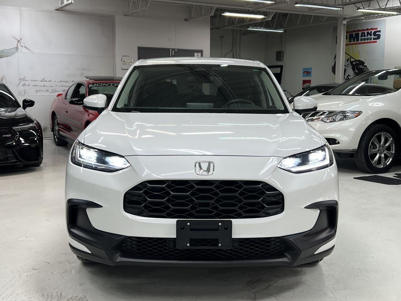 2026 Honda HR-V LX 2WD CVT Photo2