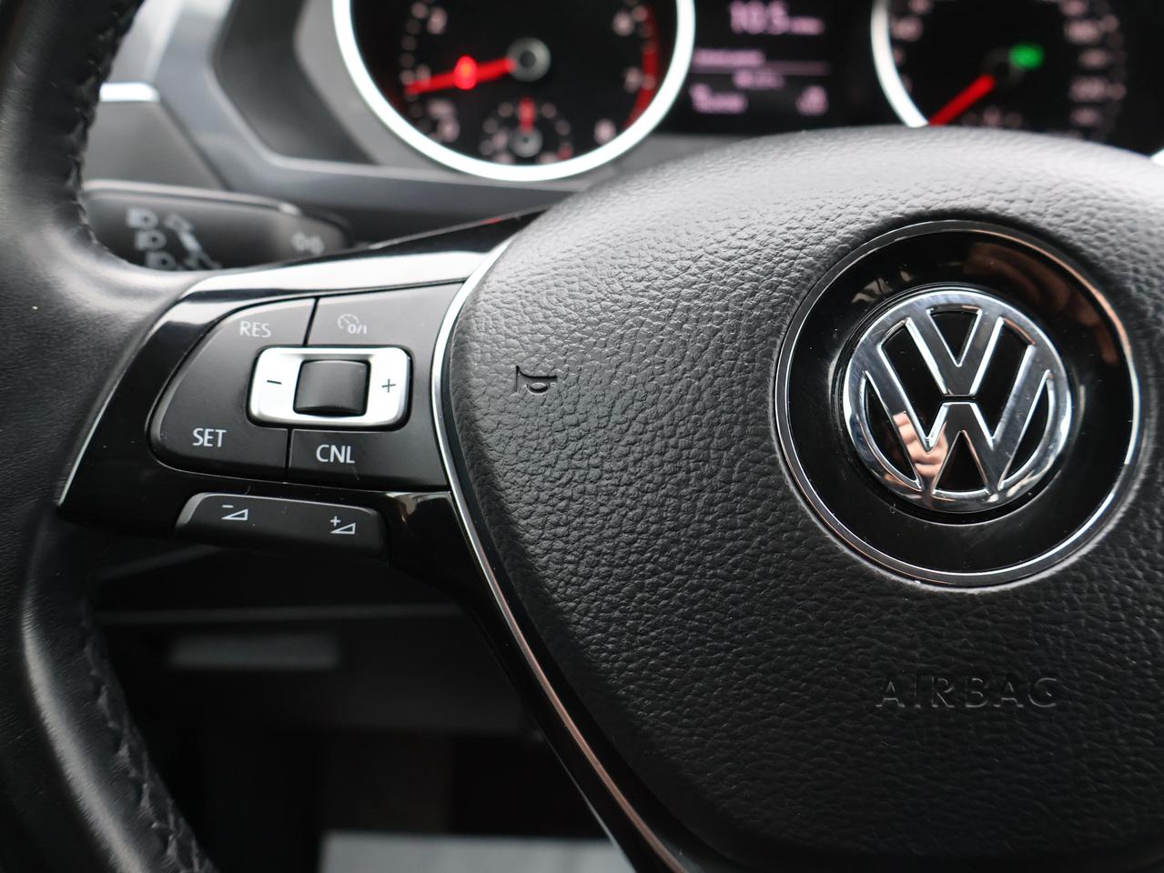 2018 Volkswagen Tiguan TRENDLINE AWD CERTIFIED *ACCIDENT FREE* CAMERA BLUETOOTH HEATED SEATS CRUISE ALLOYS Photo