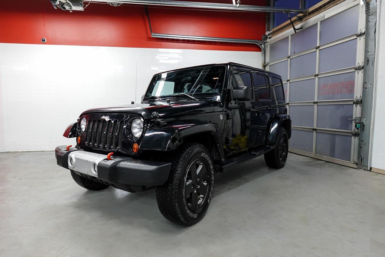2012 Jeep Wrangler 4WD 4DR SAHARA - NAV, REMOTE START, HEATED SEATS Photo2