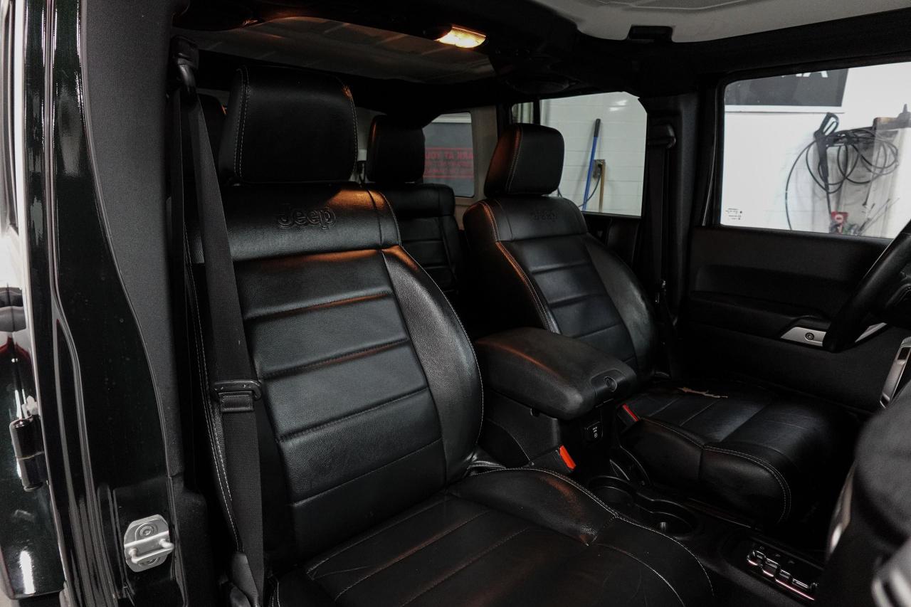 2012 Jeep Wrangler 4WD 4DR SAHARA - NAV, REMOTE START, HEATED SEATS Photo