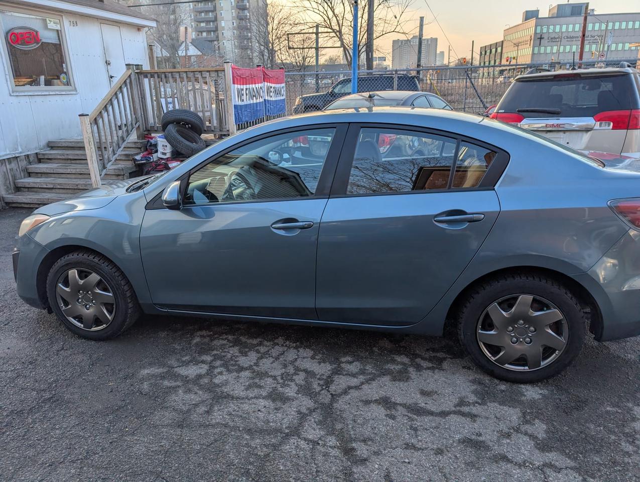 2011 Mazda MAZDA3 GX Photo