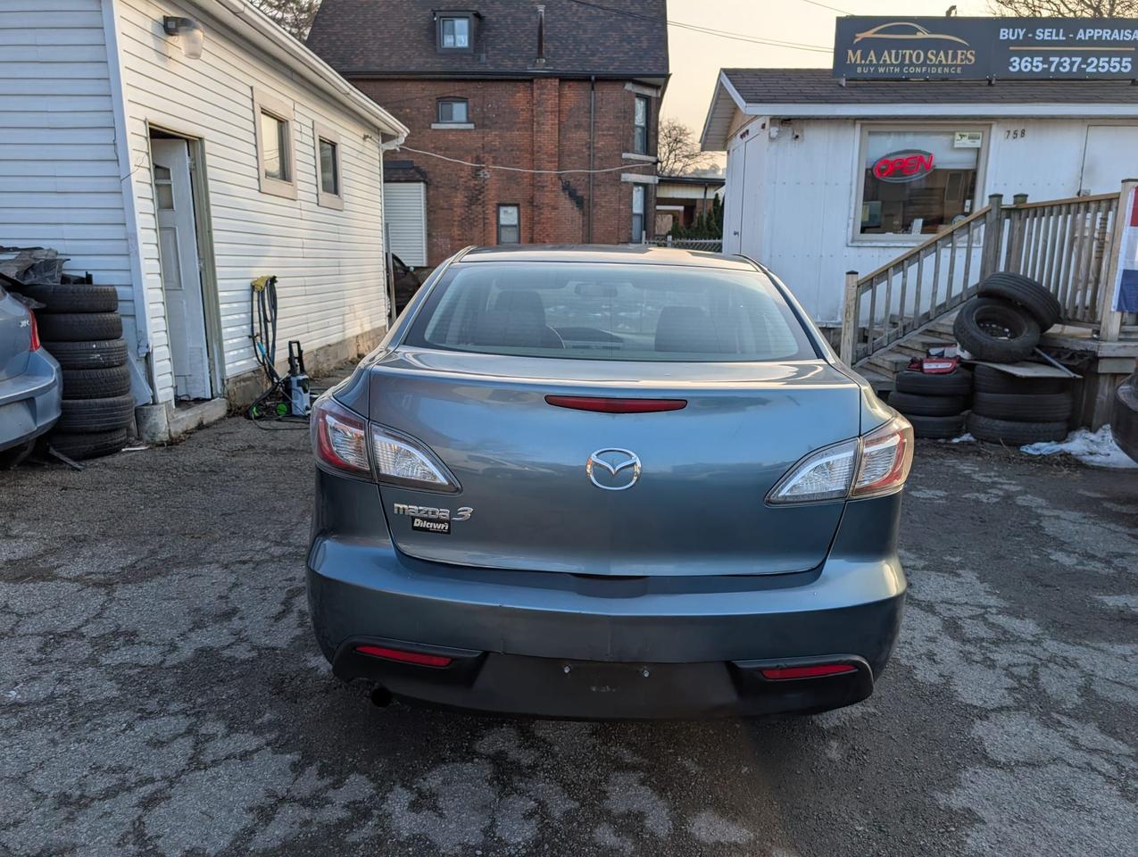 2011 Mazda MAZDA3 GX Photo