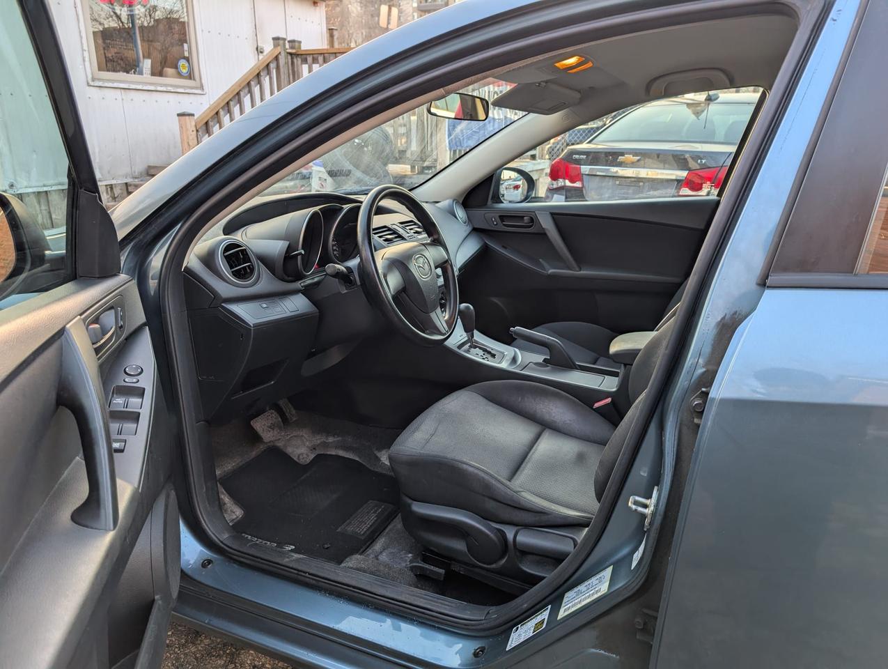 2011 Mazda MAZDA3 GX Photo