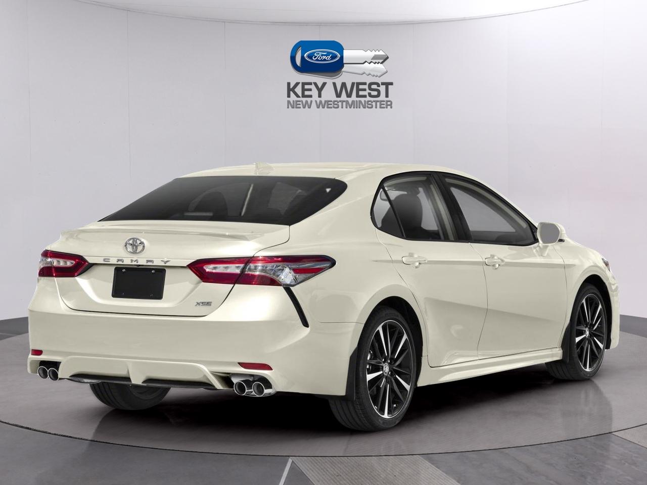 2018 Toyota Camry XSE Photo1