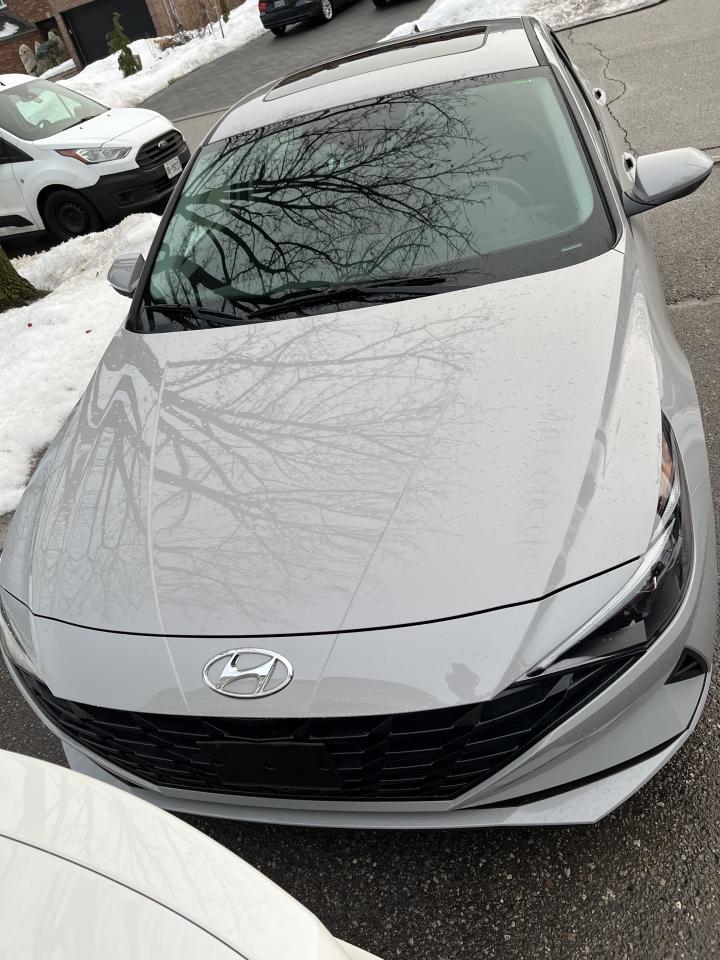 2023 Hyundai Elantra PREFERRED -MOONROOF-1 LOCAL FEMALE OWNER!!! NON SMOKER! Photo