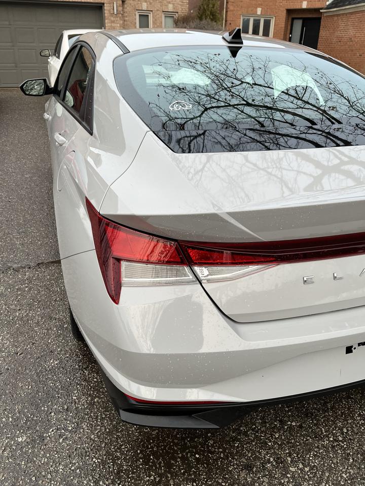2023 Hyundai Elantra PREFERRED - GPS/NAVIGATION-MOONROOF-1 LOCAL FEMALE OWNER!!! NON SMOKER! ONLY 39,821 KMS!! Photo