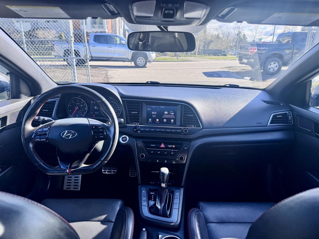 2017 Hyundai Elantra FINANCING AVAILABLE Photo9