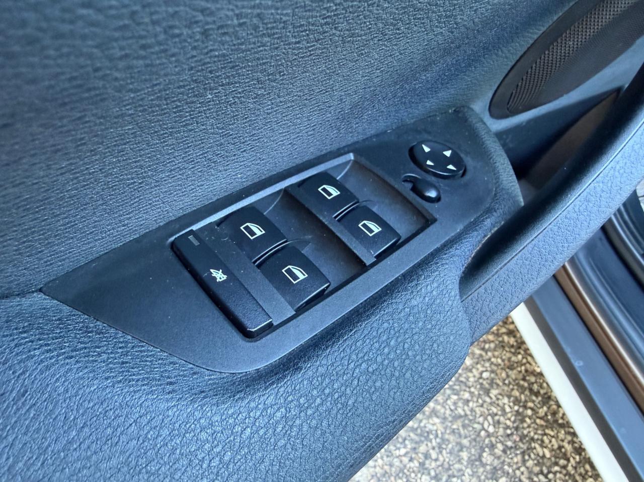 2012 BMW X1 28i Photo